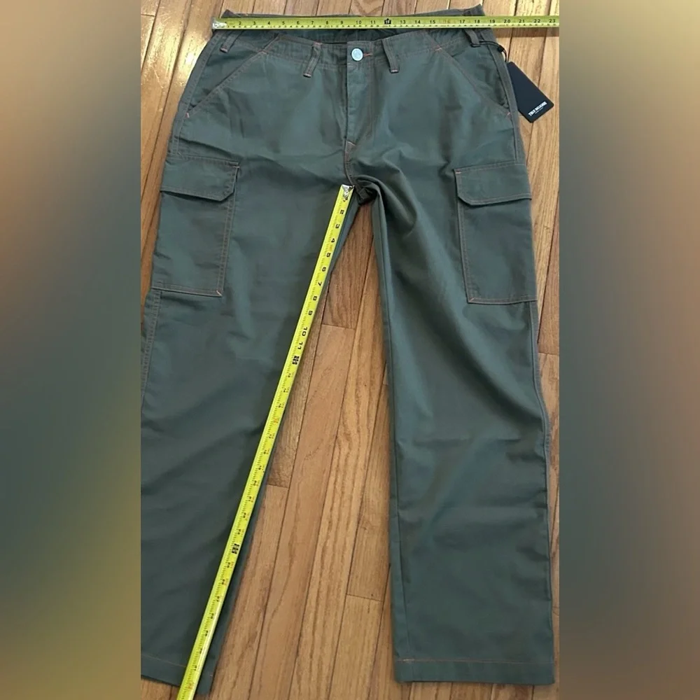 True Religion Men's Kalamata Green Cargo Pants 108335 Size 34 NWT